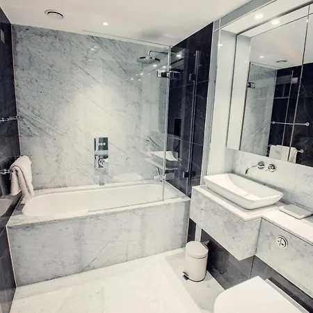 Lovely 4/Bdr Penthouse W/ Lovely Views London Exterior photo