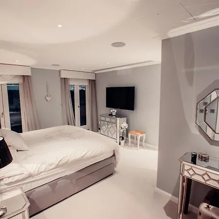 Lovely 4/Bdr Penthouse W/ Lovely Views London Exterior photo